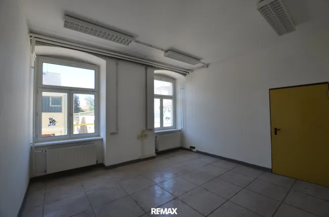 Büro oder Lager im 1. Stock - Titelbild