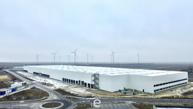 Direkt an der Grenze zwischen Österreich, Slowakei und Ungarn I Lager- und Produktionshalle ab 3.500 m² zu mieten - Titelbild