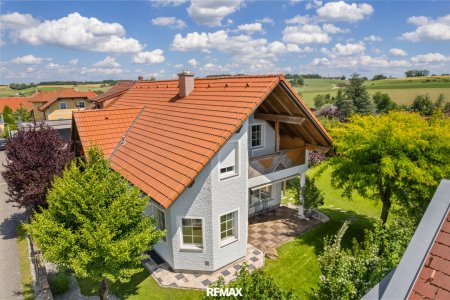 Licht, Raum & Lebensqualität - Gepflegtes Einfamilienhaus mit Garten & Sauna
