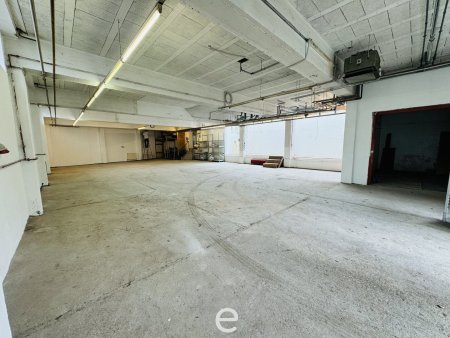 Lagerfläche Wels Neustadt mit rd. 249,00m² und rd. 35,00m² zu vermieten
