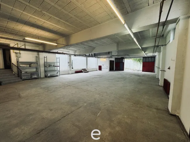 Lagerfläche Wels Neustadt mit rd. 249,00m² und rd. 35,00m² zu vermieten - Bild