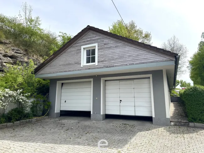 Großzügiges Einfamilienhaus mit XXL-Doppelgarage & viel Potential in Steinerkirchen an der Traun - Bild