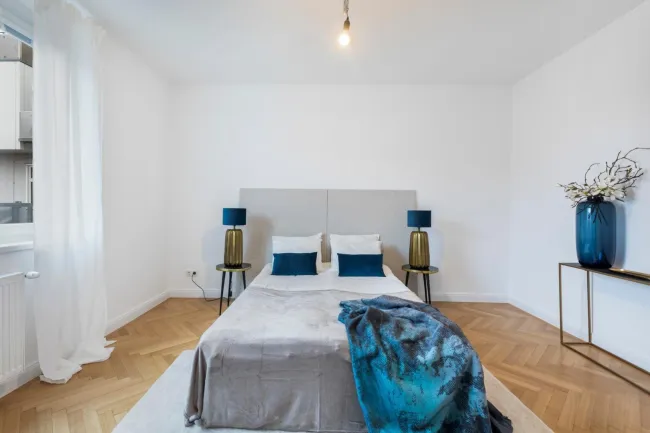 Schlafzimmer 1
