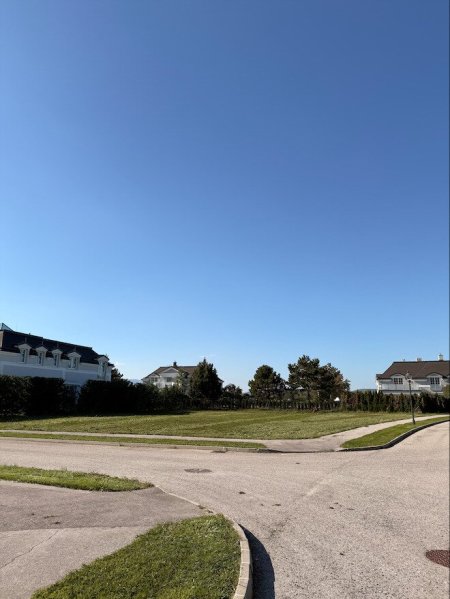 Plot and street view
