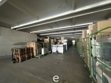 Lagerhalle in Krems zu vermieten!