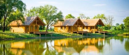 Privates See-Resort mit 3 Ferienhäusern – exklusives Investmentobjekt in Westungarn