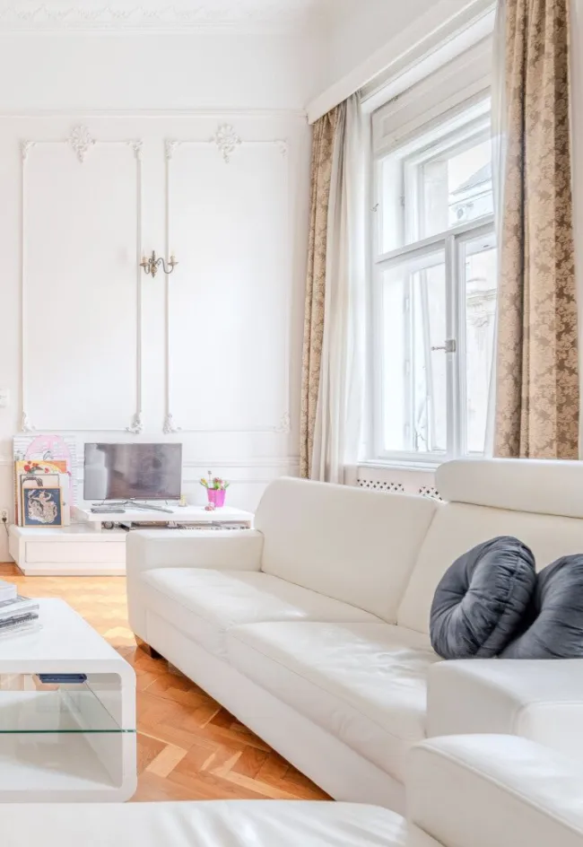 ELEGANTE UND STILVOLLE 3-ZIMMER-WOHNUNG IN BUDAPEST ZU VERKAUFEN - Bild