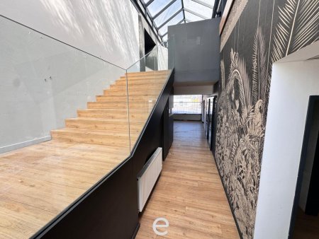 Moderner Showroom mit Büro- und Lagerflächen in Ansfelden zu vermieten!