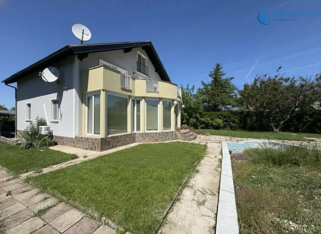 Großzügiges 7-Zimmer-Haus in Ebreichsdorf mit Terrasse, Garage & moderner Ausstattung! - Titelbild