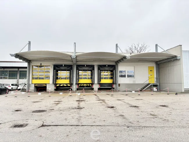 Gewerbeimmobilie zur Miete in Wels – Industriegebiet mit Top-Lage - Bild