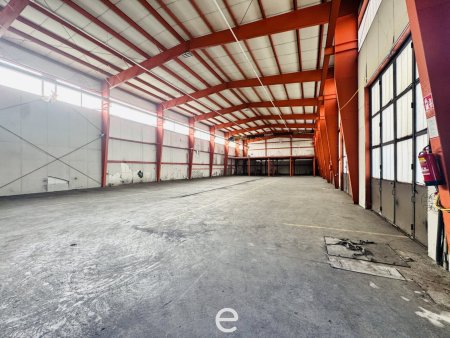 Lager-/Produktionshalle mit 1056,88m² in Schlatt bei Lambach zu vermieten!