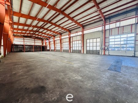 Lager-/Produktionshalle mit 1056,88m² in Schlatt bei Lambach zu vermieten!