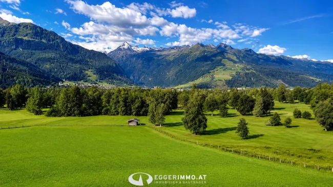 Exklusives Baugrundstück in Premiumlage von Zell am See – Sonnige Ruhelage mit traumhaftem Blick auf das Kitzsteinhorn - Bild