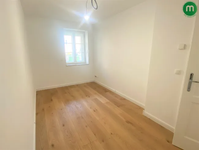 Schlafzimmer oder Arbeitszimmer 2