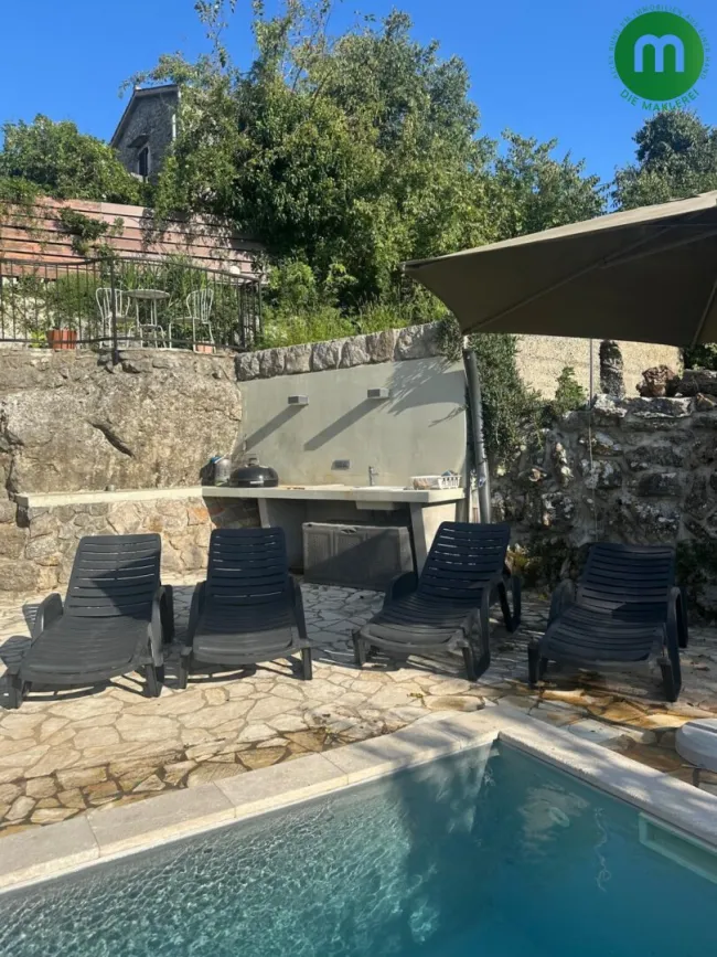 Außenküche am Pool