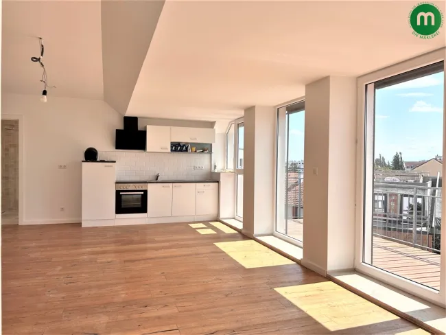 Küchenbereich und Balkon