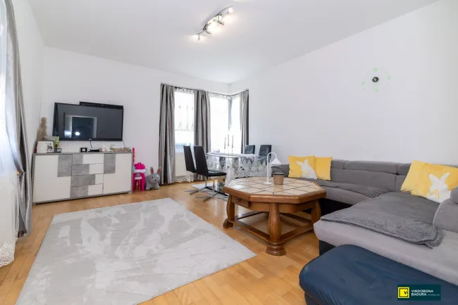3-Zimmer Wohnung mit Gartennützung. Dachbodenausbau möglich. Niedrige Betriebskosten! - Titelbild