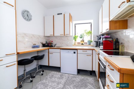 3-Zimmer Wohnung mit Gartennützung. Dachbodenausbau möglich. Niedrige Betriebskosten!
