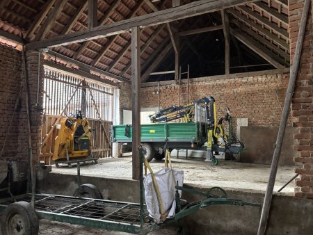 ** CHARMANTES ORIGINAL ** Olbendorf - gepflegter Vierkanthof in Ortslage mit ca. 1470 m2 Eigengrund !!