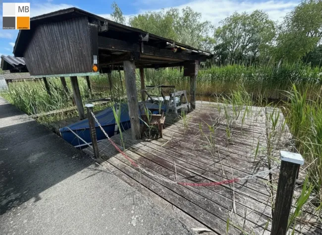 2 Bootsplätze und 1 E-Boot