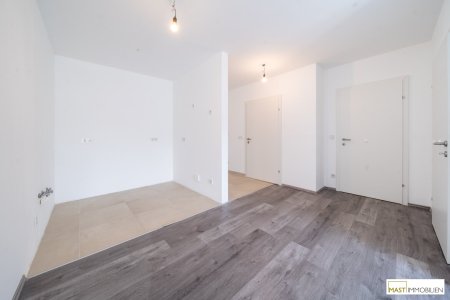 Moderne 2-Zimmer-Wohnung mit Balkon und Parkplatz in Strasshof