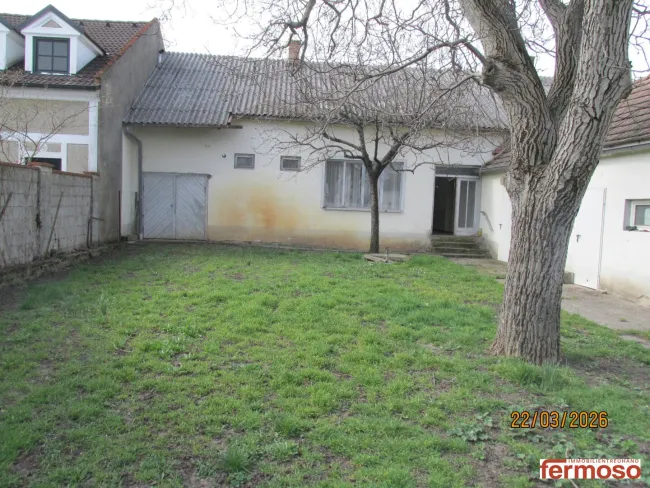 Baugrund 850m² mit altem Bauernhaus und schönem Ausblick in 7141 Podersdorf am See – Ihr Traumgrundstück! - Bild