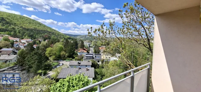 Wohnen mit Weitblick – helle 2-Zimmer-Wohnung im 6. Stock mit Loggia - Bild