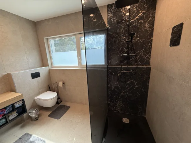 1. OG Badezimmer