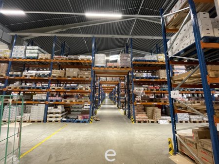 Gewerbeliegenschaft mit Lager und Bürofläche in Linz
