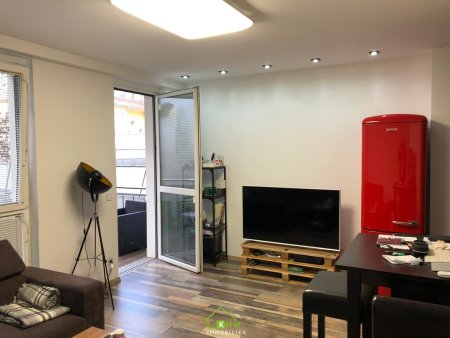 Zentrum: 2017 generalsanierte, moderne 2 Zimmer Wohnung ca. 51m²