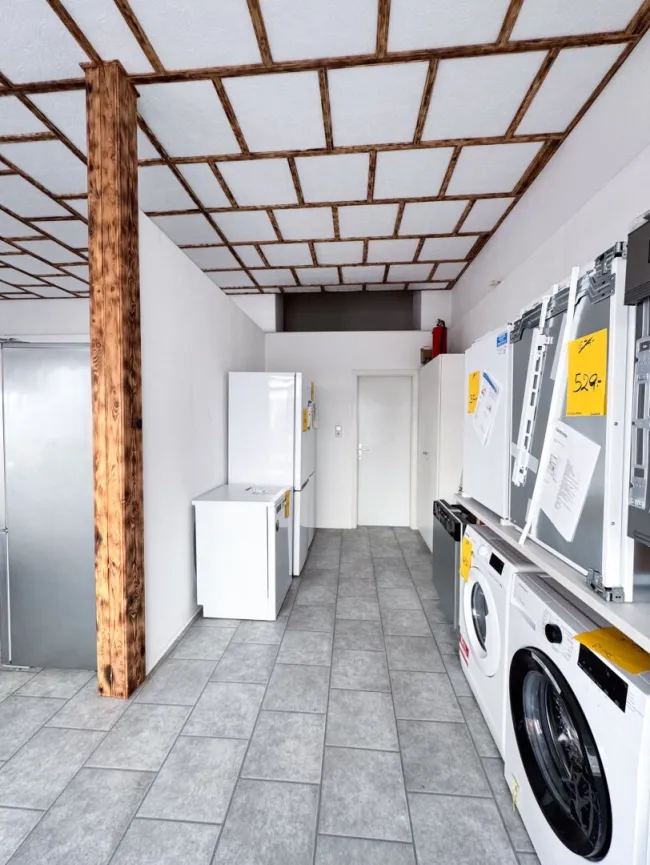 86 m2 für Atelier, Einzelhandel, Studio, Büro etc. im EG zu verkaufen! Zwei StraßenzugängeWattgasse! - Bild