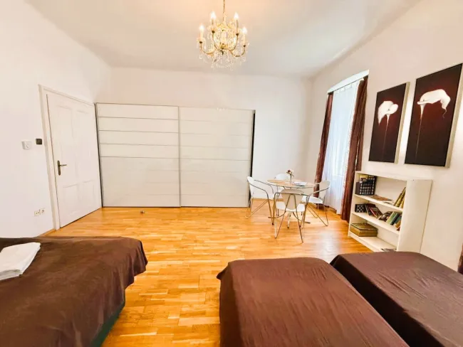 ***NAHE U4/U6 LÄNGENFELDGASSE – GROSSER WOHNRAUM FLEXIBEL TEILBAR*** - Bild