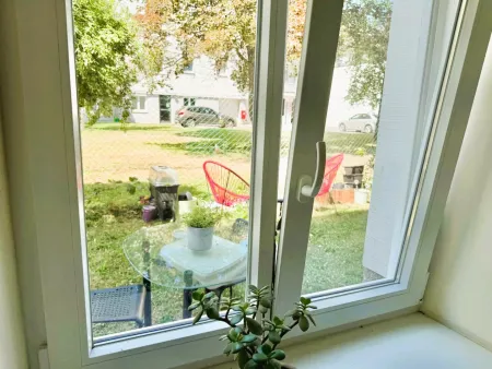 ***2 ZIMMER – STADTNAH WOHNEN IM GRÜNEN | RUHIGE LAGE, U4/U6, EIGENE GARTENNUTZUNG & NIEDRIGE BETRIEBSKOSTEN ***