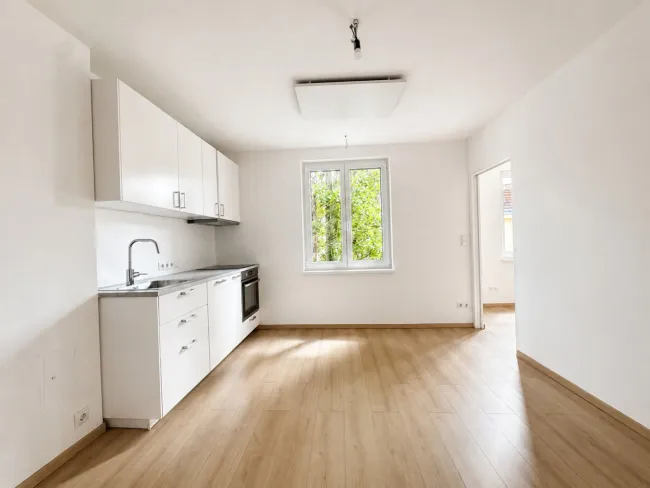Helle 2-Zimmer Wohnung mit Blick in den Innenhof | Dreihausgasse - Titelbild