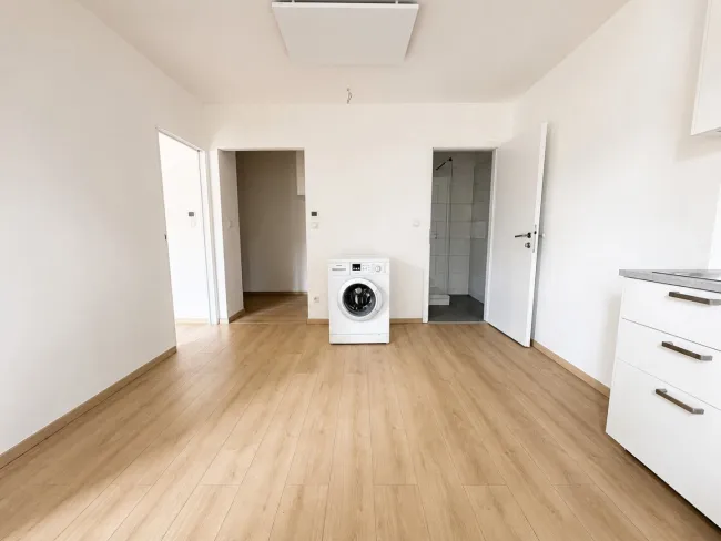 Helle 2-Zimmer Wohnung mit Blick in den Innenhof | Dreihausgasse - Bild