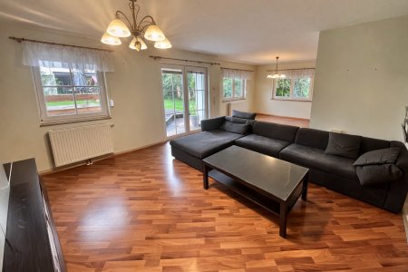 GERÄUMIGES 6-ZIMMER-EINFAMILIENHAUS MIT GARTEN, POOL UND ZWEI BÄDERN IN NÖ!