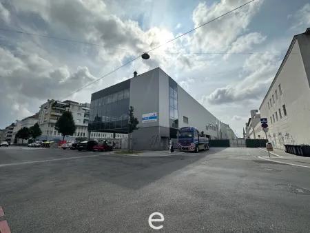 Lagerfläche und Büro in Wien ab 1243,07m² zu mieten!