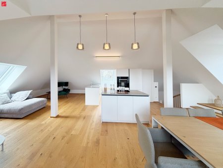 Luxus hoch zwei: Penthouse-Maisonette mit traumhafter Dachterrasse und Stadtblick Luxuriös und Modern!