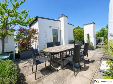 Großzügige Maisonette mit privater 48-m²-Dachterrasse und Panoramablick