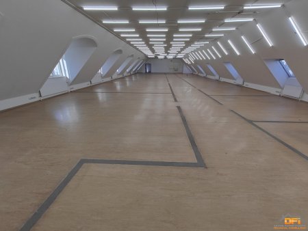 Riesiges Dachgeschoß-Büro in guter Lage nahe U6 & Handelskai