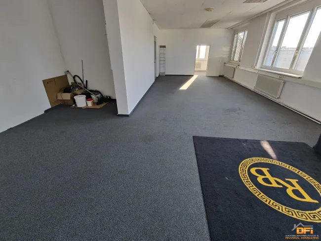 Gut geschnittenes Büro in guter Lage nahe U6 & Handelskai - Titelbild
