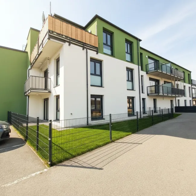 Moderne 3-Zimmer-Wohnung mit Garten & Terrasse - Titelbild