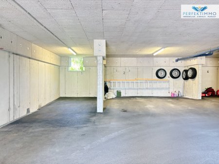 Heller Tiefgaragenplatz - ab sofort verfügbar