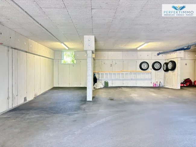 Heller Tiefgaragenplatz - ab sofort verfügbar - Titelbild