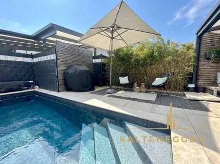 Modernes Familienidyll mit Pool und stilvollem Ambiente