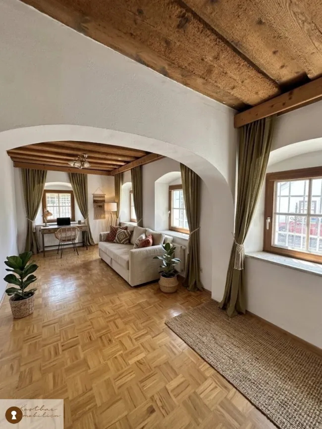 Charmante Zweizimmer Altbauwohnung mit historischem Flair und modernem Komfort im Herzen von St. Peter mit Parkplatz, zu vermieten! - Bild