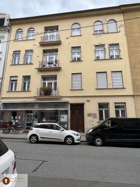 Mondäne & sehr geräumige Büro-/Praxisfläche neben Neuer Technik Uni, zu vermieten!