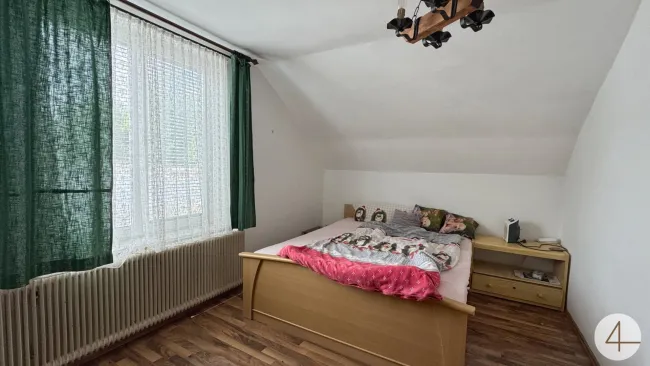 Schlafzimmer DG