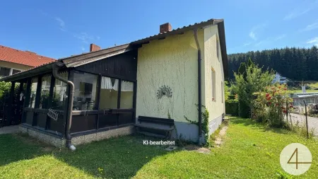 Charmantes Einfamilienhaus in sonniger Ruhelage auf wunderschönem Eckgrundstück in Aspang