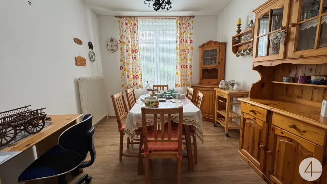 Stüberl / Kinderzimmer EG